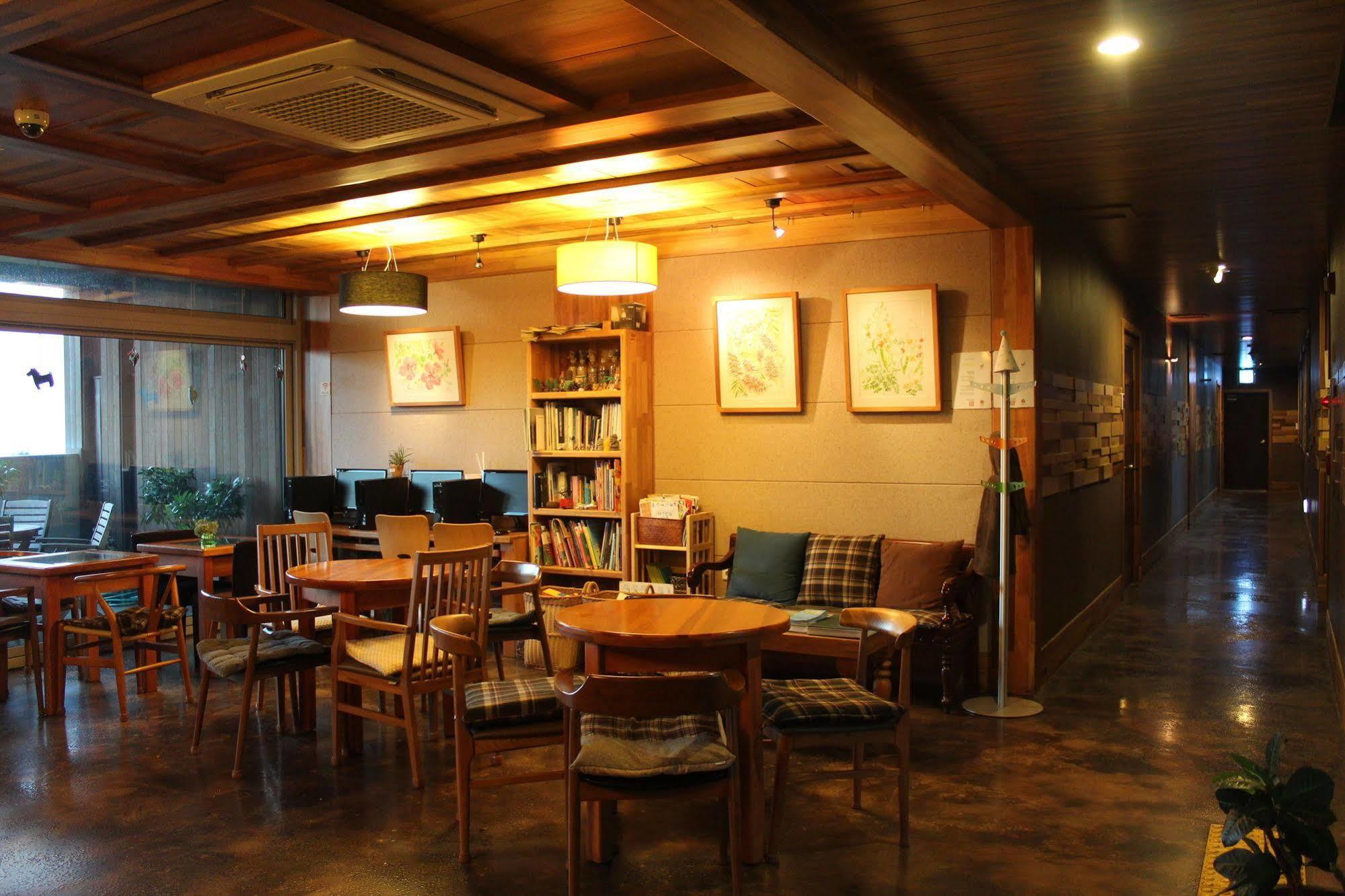 Jeju Eco Suites Seogwipo Extérieur photo