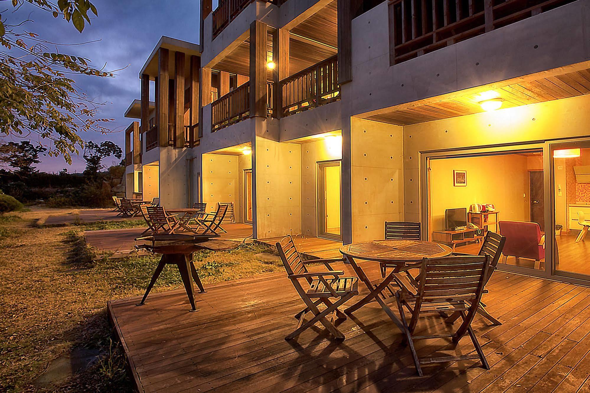 Jeju Eco Suites Seogwipo Extérieur photo