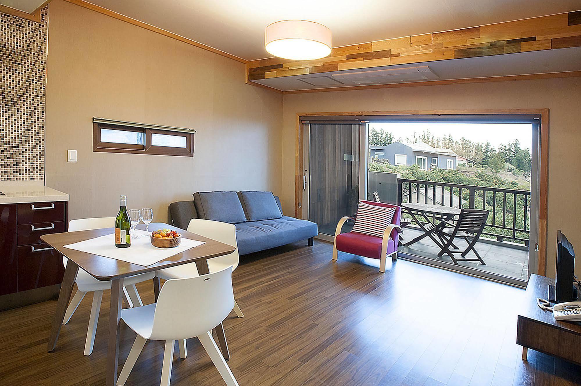 Jeju Eco Suites Seogwipo Extérieur photo